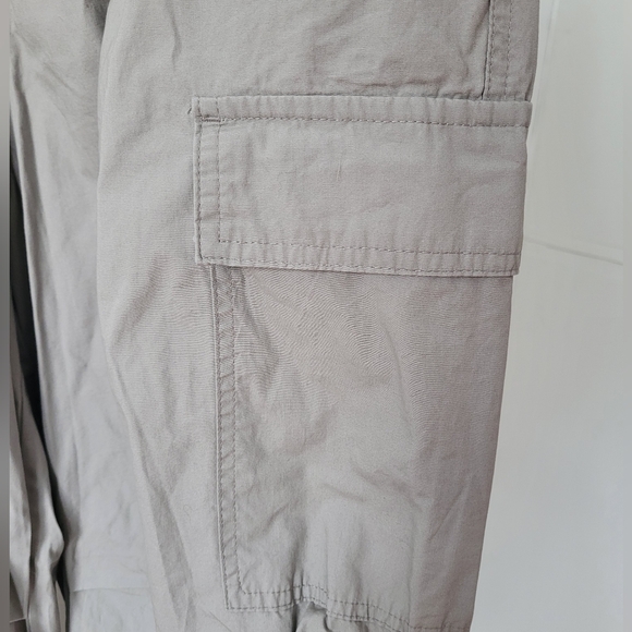 Women's Taupe High-Rise Cargo Parachute Pants - Picture 5 of 8